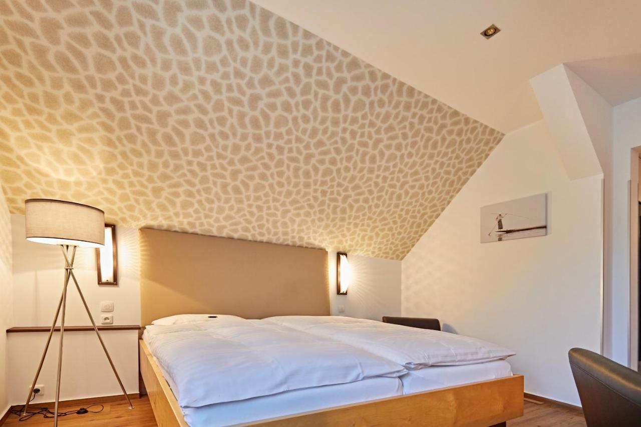 Hotel Zur Wartburg Rheda-Wiedenbrück Dış mekan fotoğraf