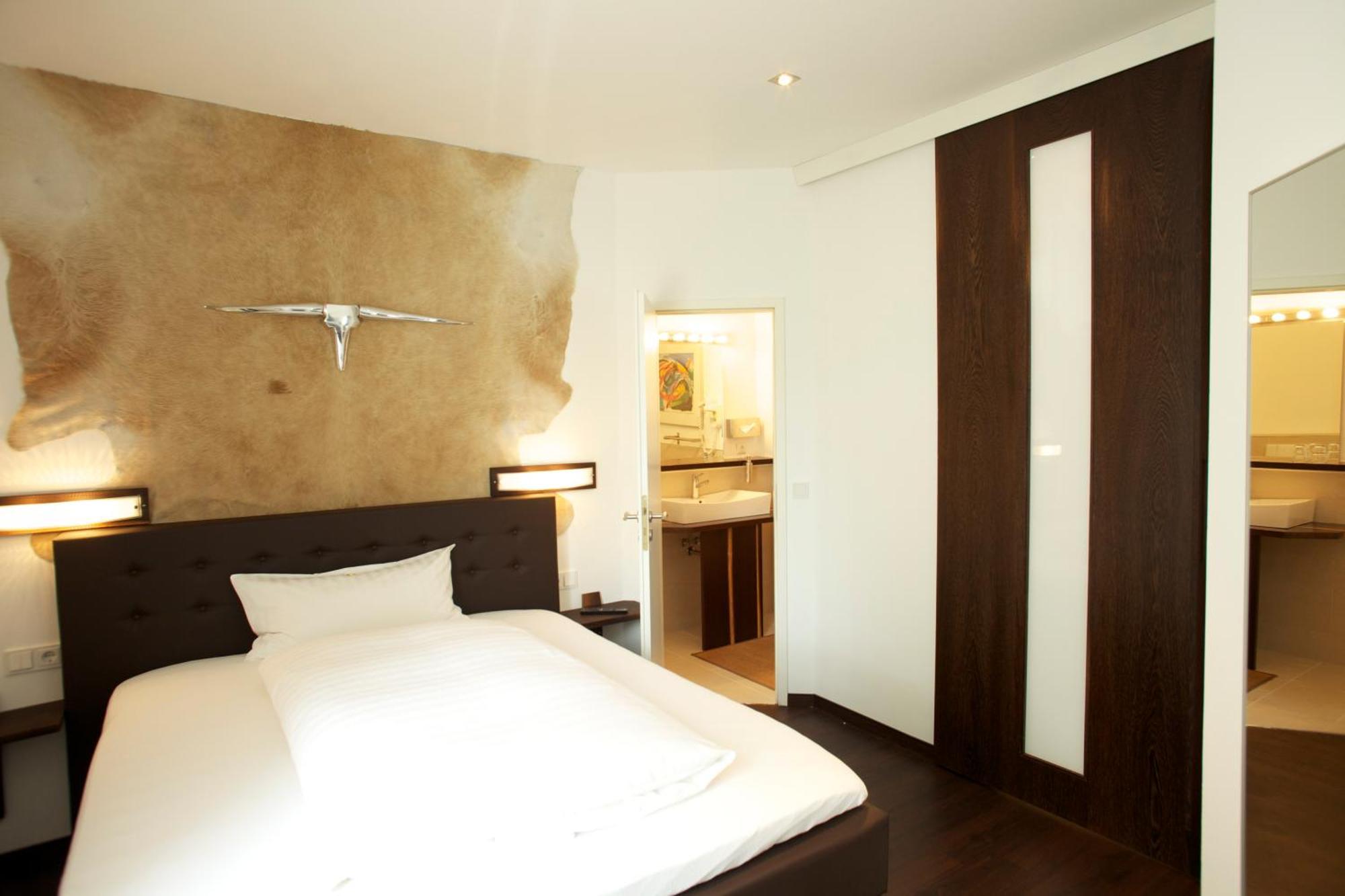 Hotel Zur Wartburg Rheda-Wiedenbrück Dış mekan fotoğraf