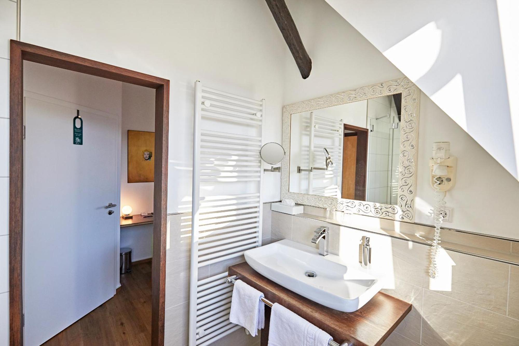 Hotel Zur Wartburg Rheda-Wiedenbrück Dış mekan fotoğraf