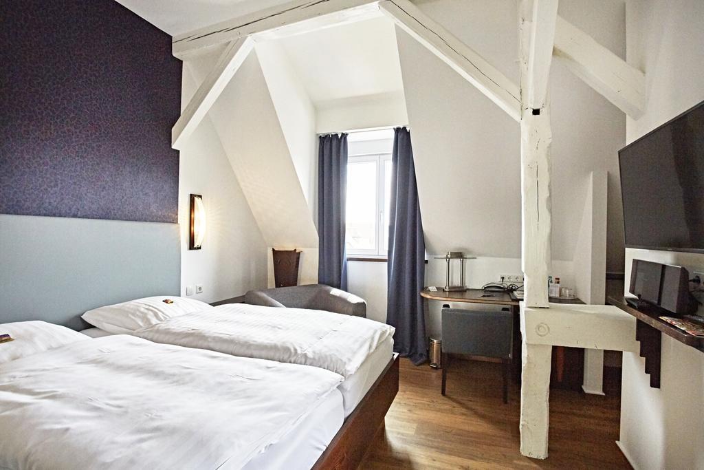 Hotel Zur Wartburg Rheda-Wiedenbrück Dış mekan fotoğraf