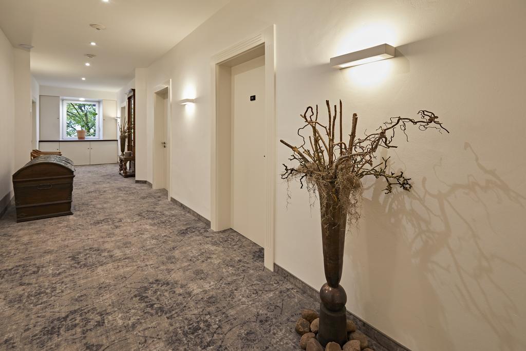 Hotel Zur Wartburg Rheda-Wiedenbrück Dış mekan fotoğraf