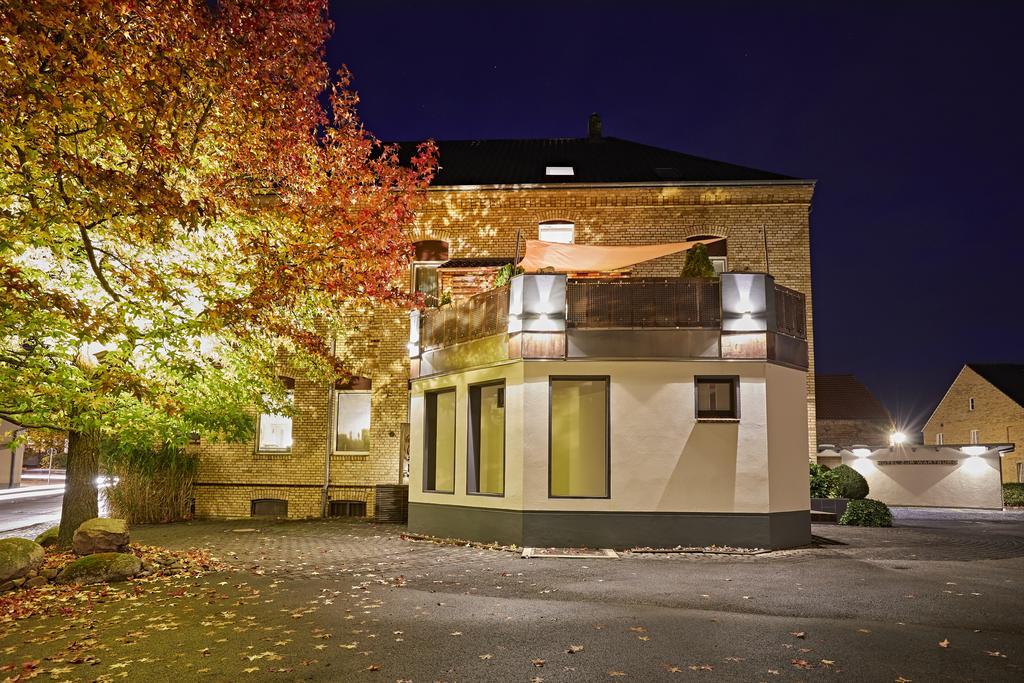 Hotel Zur Wartburg Rheda-Wiedenbrück Dış mekan fotoğraf